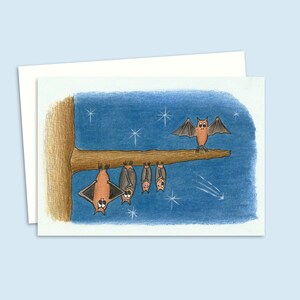 Cartão de felicitações engraçado com morcegos e uma ilustração de desenho animado fofa feita à mão para fazer você sorrir, com espaço em branco para sua própria mensagem