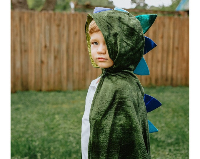 GREEN DRAGON CAPE for kids! Toddlers dinosaur cape for halloween and pretend play dress, pretend play dressup, kids dressup