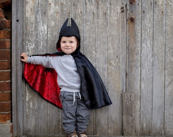 Spider Bat reversible adventure cape, Cape for bat and Spider, pretend play dressup, kids dressup, Bat cape costume