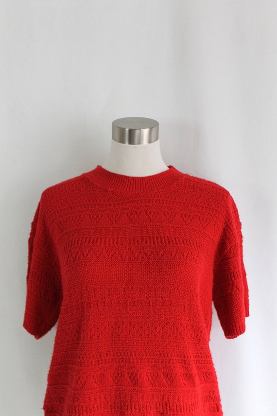 Red Short Sleeve Sweater - Size L