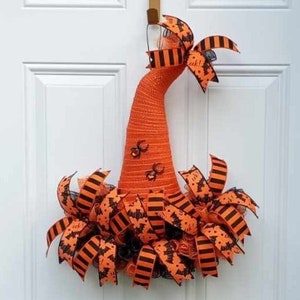 Witch hat Halloween decor, Witch hat wreath, Witch hat door hanger, Halloween wreath for front door, Orange and black Halloween decor