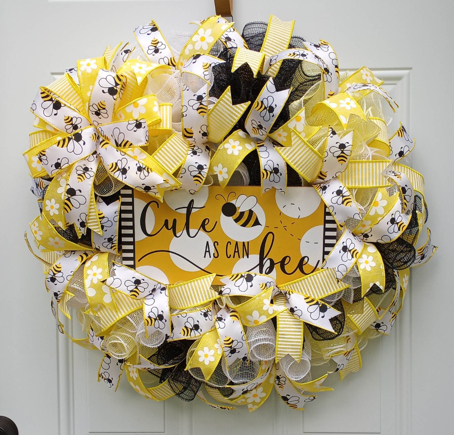 Summer wreath for front door, Bumble bee wreath, Summer door hanger, Welcome wreath, Bee decor, Wreath for summer, Colorful summer wreath