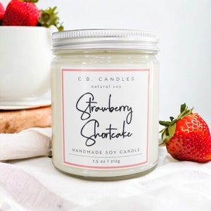 Strawberry Shortcake, 100% Soy Candle, Handmade, Bakery/Fruit Scent, Essential Oil, Eco-friendly, 7.5 oz