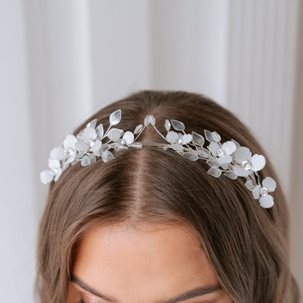 Floral bridal tiara, crystal flower wedding tiara with leaves, rustic hair accessories, flower girl headband, white floral tiara