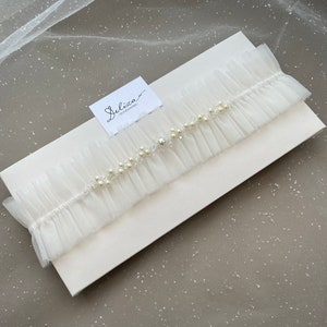 Bridal Pearl Garter Wedding Ivory Mesh Garter Bride garter set Classic Bridal Lace Leg Garter Handmade Garter for Bride П312