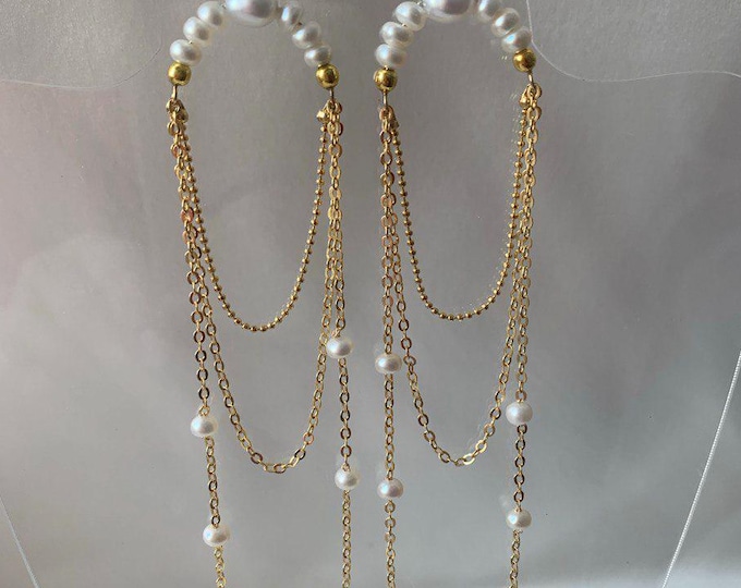 Dangle earrings