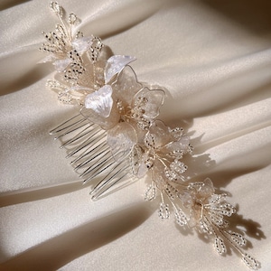 Floral bridal hair comb, crystal wedding hair accessories, flower bridal hair comb, handmade wedding hair comb, floral hairpiece G001