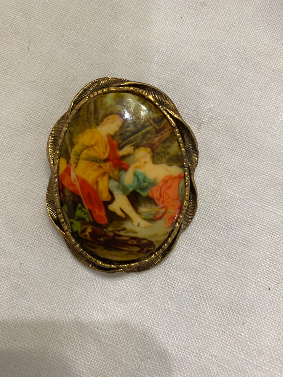 Vintage Beautiful Porcelain Victorian Brooch