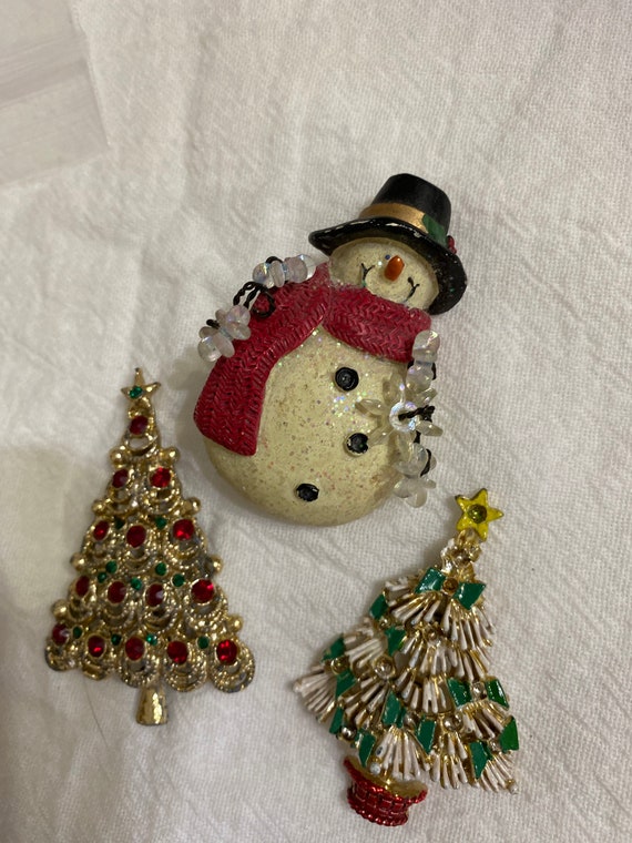 3 Christmas Pins
