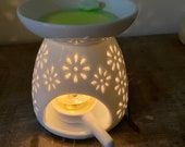 Tea Light Wax Warmer Ceramic Candle Wax Melt Non-Electric Hollow Design Tart Warmer Oil Burner Essential Oil Lamp Diffuser Gift