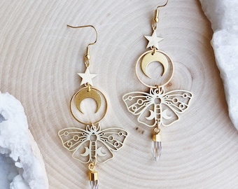 Actias Luna | Cristal Quartz Points Lunar Moth Moon Déesse Magique Hippie Céleste Boho Sorcière Boucles D'oreilles Terrestres