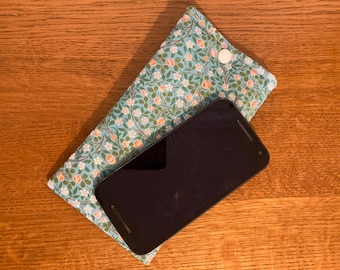 Coque de portable rembourrée en tissu trèfle William Morris : pochette à lunettes faite main. Étui à lunettes de soleil.