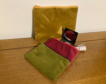 Trousse de maquillage en velours. Mini ou petite trousse de maquillage faite main. Trousse à cosmétiques. Trousse de toilette imperméable. Porte-monnaie ou pochette hygiénique