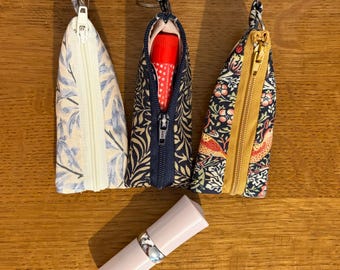 Porte-clés pochette zippée pour rouge à lèvres. Pochette pour baume à lèvres. Porte-monnaie. Mini-porte-monnaie.