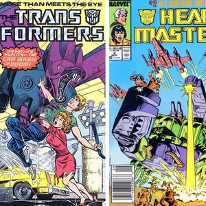 Op de afbeelding: Vier vintage Transformers-strips. De covers tonen levendige illustraties van robots in actie, met titels als "Transformers" en "Headmasters". De strips tonen dynamische scènes met felle kleuren en tekst, waaronder "More Than Meets The Eye".