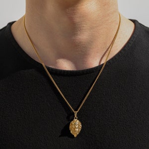 Gucci mens lion necklace best sale