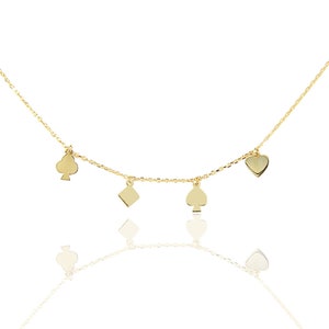 Collar de naipes: joyería con dijes de póquer de oro, corazones, picas y diamantes