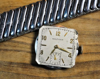 Waltham Men's Watch Hand Winding 17 Jewels Square Analog with Band!