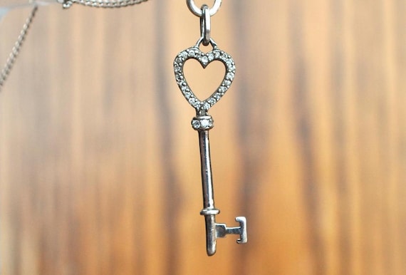 Beautiful Vintage Silver Skeleton Key Pendent - Sterling Skeleton Key Silver - Awesome Jewelry Piece