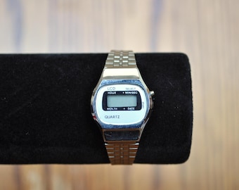 Vintage Retro Quartz LCD Watch - Antique Quartz Retro LCD Watch - Does Not Work