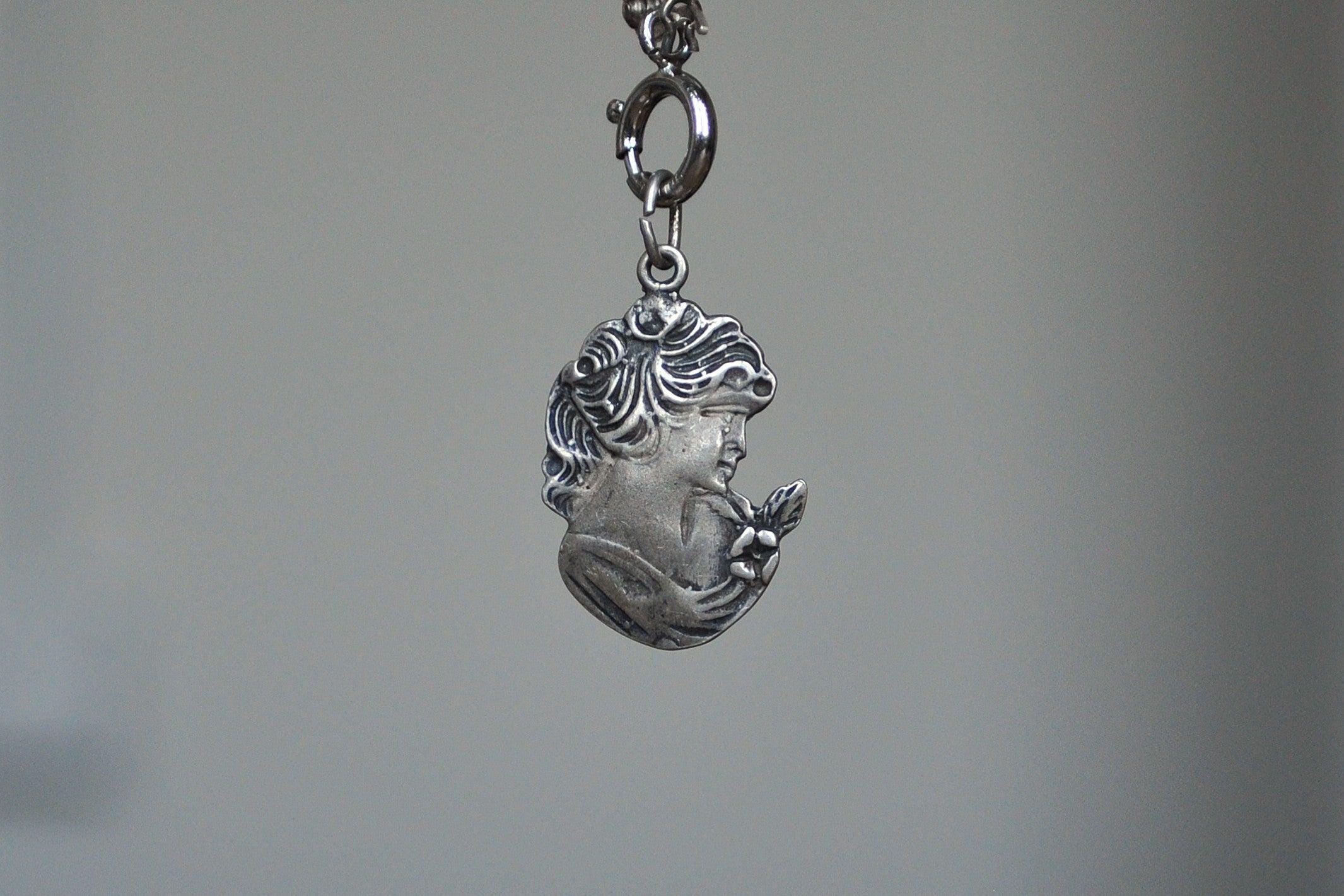 RARE PENDENTIF breloques Ancien « Dé Et Ciseaux » - Argent Massif EUR