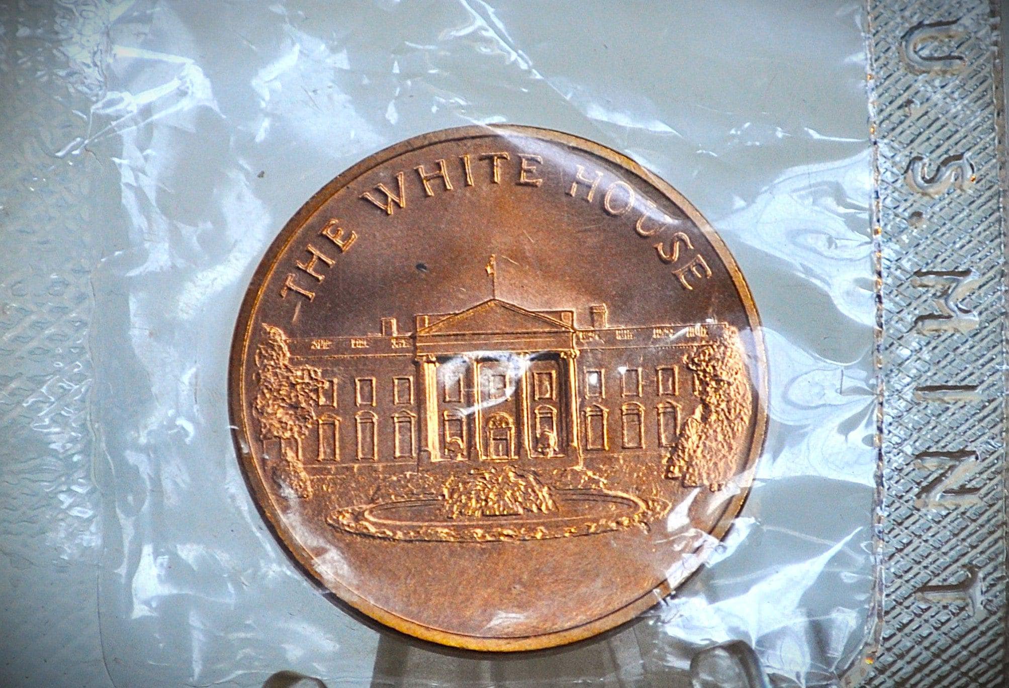 The White House Seal of the President of U.S. Token - Bronze Medal