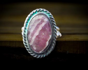 Sterling Silver Natural Rhodochrosite Cabochon Twisted Rope Bezel Ring - Size 6.5 - Stamped and Tested Sterling Silver - Split Band - Southe