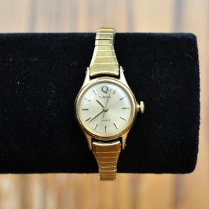 Vintage Timex Q N-Cell Gold-Tone Watch - Does Not Work, No Battery - Expandable Band - Awesome Timex Q Gold Quartz Movement Watch