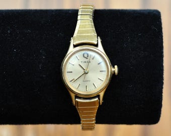 Vintage Timex Q N-Cell Gold-Tone Watch - Does Not Work, No Battery - Expandable Band - Awesome Timex Q Gold Quartz Movement Watch