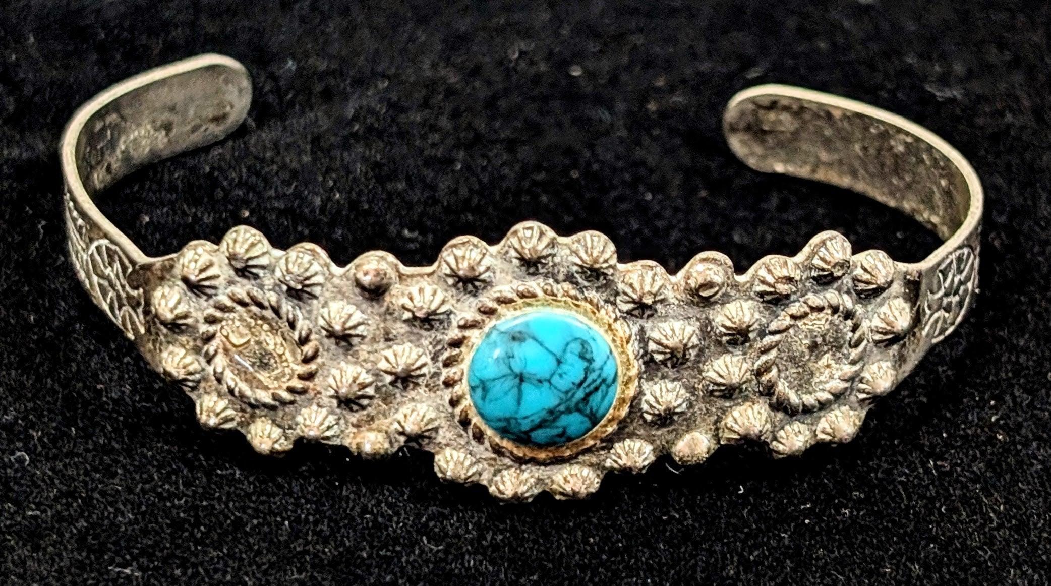 美しいサンフォードシルバートーンのネイティブサウスウェスト