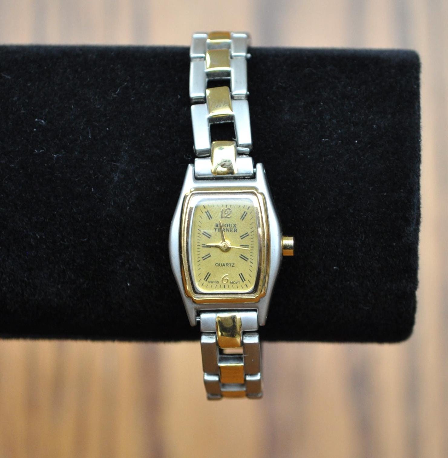 Vintage Bijoux Terner Analog Quartz Two-toned Wristwatch 