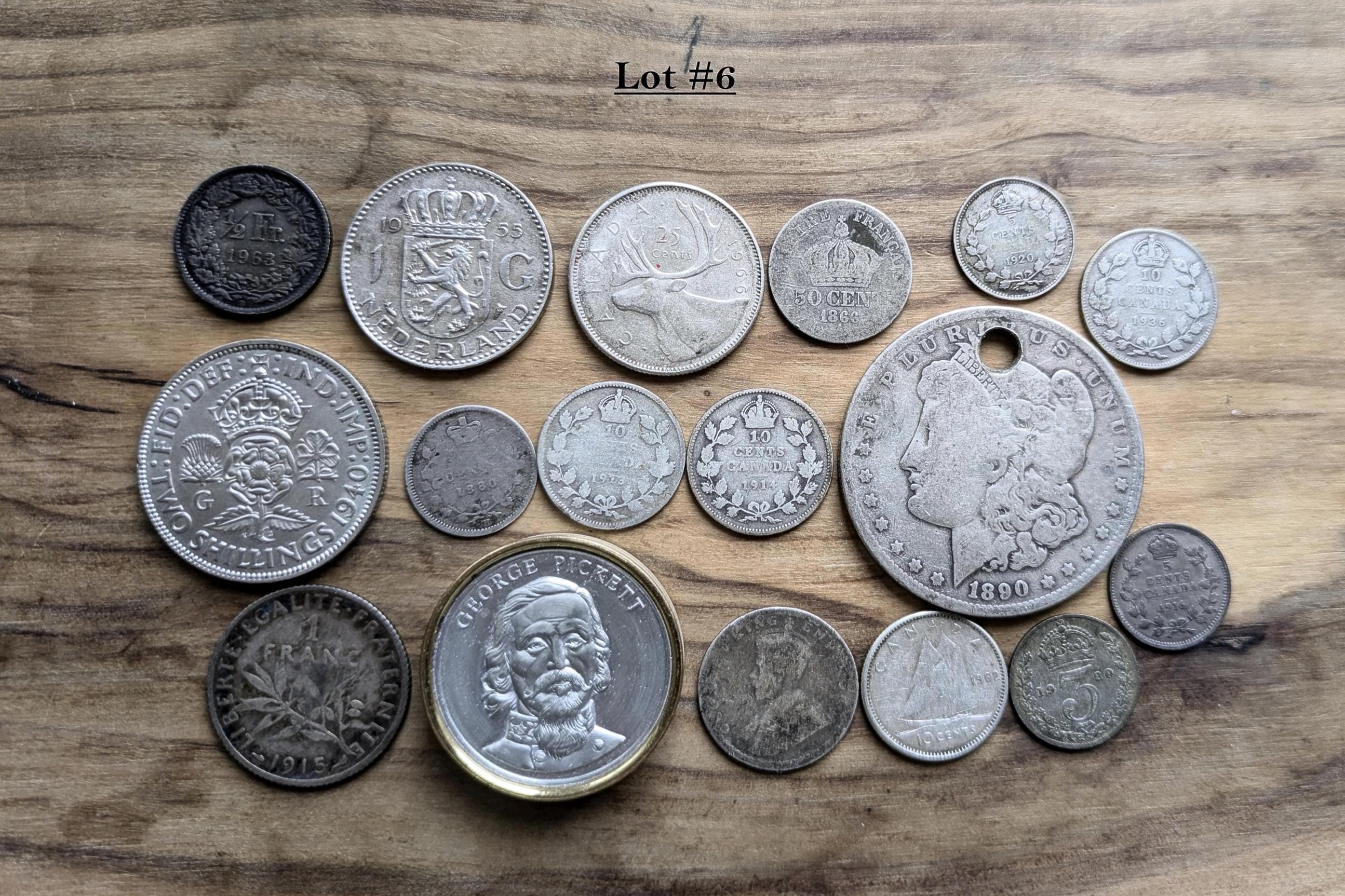 コレクション Great Historic Silver Coins of the world World War II: A Set of Eight SILVER Coins - Capsules & COA