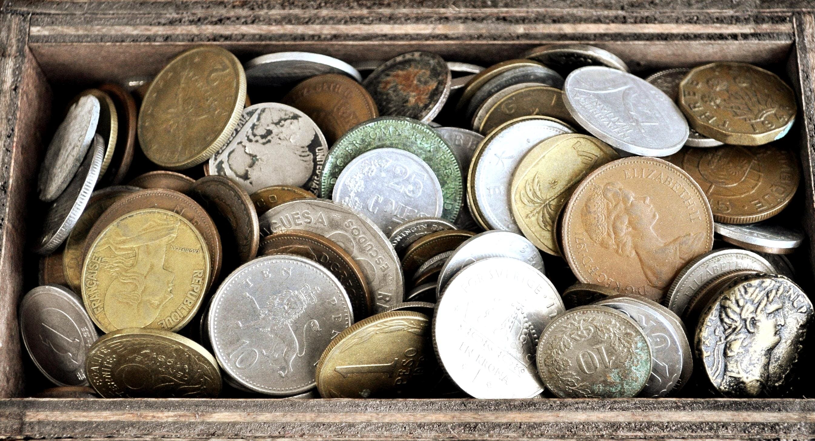 Coins & Tokens by the Pound, Free Shipping! - Americas, Europe, Asia, Africa - US Coins and Many others - Old Coins, Proof Coins, Cool Coins