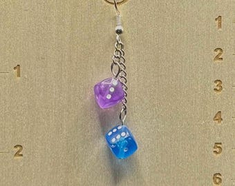 Pendientes colgantes de dos dados: ganchos de plata 925, colores personalizables
