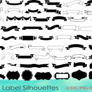Pode incluir: Uma coleção de 55 silhuetas de etiquetas em preto e branco. Os designs incluem várias formas de banner, fitas e molduras decorativas. A imagem também inclui o texto "55 Label Silhouettes" e informações sobre o tipo de arquivo.