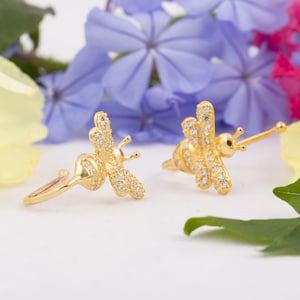 Bee Ear Cuff 18k Gold Fill in Sterling Silver/Bee Earrings Silver/Bee Ear Cuff/Non Pierced Earrings/No Piercing Ear Cuff/Bee Earring Clip On