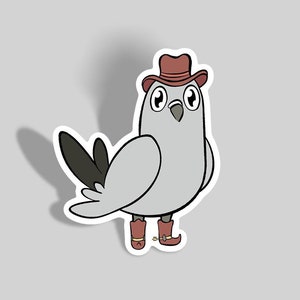 Op de afbeelding: Een grijze cartoon-duif met een rode cowboyhoed en bruine laarzen met een ster op elke laars.