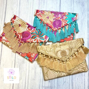Mexican Floral Embroidered Envelope Clutch /Mexican purse / Mexican embroidery clutch/ Crossbody/ Mexican handbag
