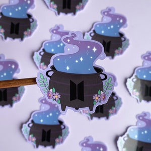 BTS Die Cut Sticker, Cauldron, Spooky Aesthetic, Glossy, K-pop Decal, Kpop merch, Kawaii, Bangtan Sonyeondan, Magical, Geschenk für kpop Fan