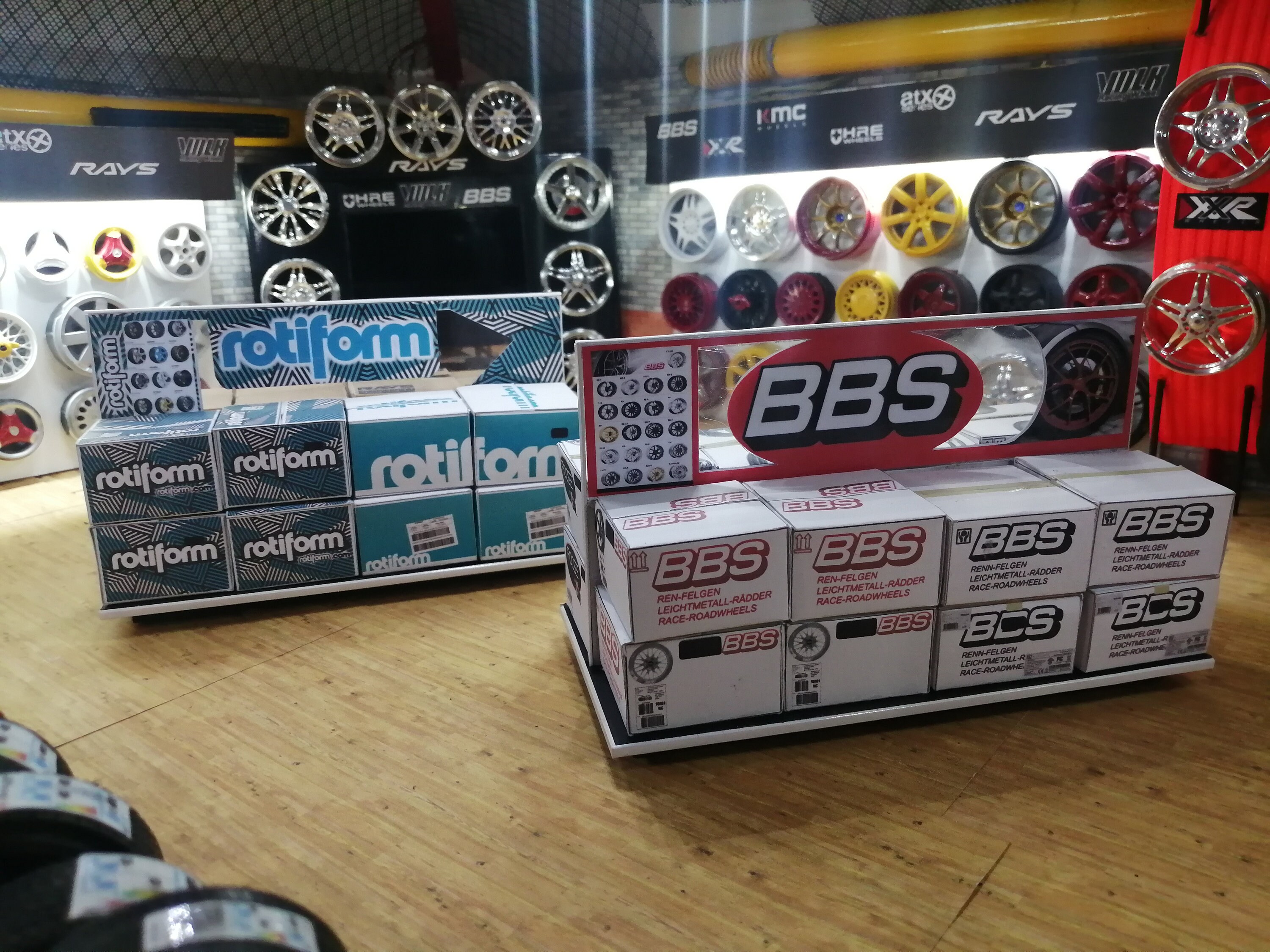 Rims Exhibitor 16 Boxes 1/18 Scale Garage Diorama Accessory Etsy