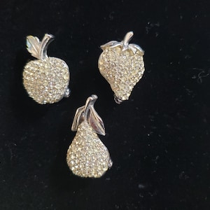 Vintage pins pear strawberry apple