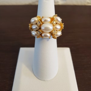 Vintage gold colored ring with faux pearls