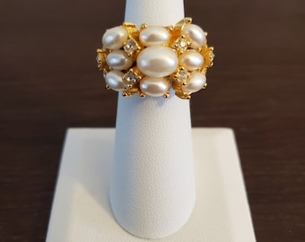 Anello color oro vintage con perle finte