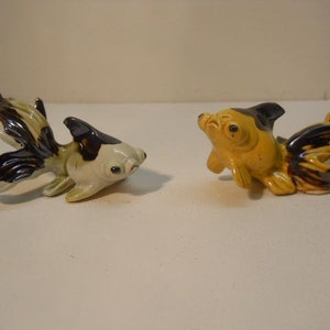 Asian Goldfish Tropical Fish Painted Ceramic Figurine Statue Collectibles Set Fig8