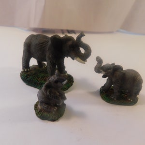 3 pc Elephants Collectible Figurine Decorative Hand Painted