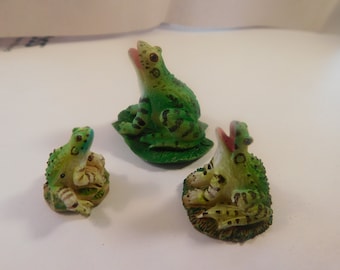 3 pc Pond Frogs Set Collectible Figurine Decorative Frog