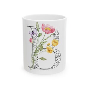 Caneca com letra B floral, xícara de café com inicial personalizada, caneca de chá com monograma botânico, utensílios para bebidas com alfabeto personalizado, presente para jardineiros, mãe