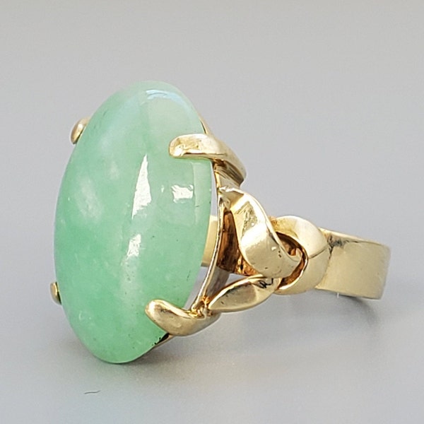 Art Deco Cabochon Natural Jade 14K Gold Vintage Solitaire Ring Ribbon shoulders Estate Fine Jewelry