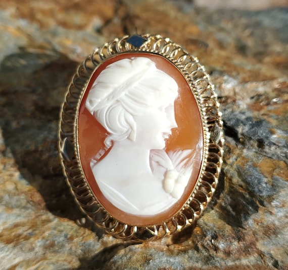 Antique Hand Carved Shell Cameo 14K Gold Pendant … - image 8