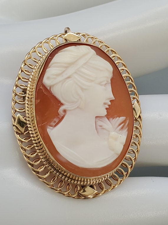 Antique Hand Carved Shell Cameo 14K Gold Pendant … - image 6